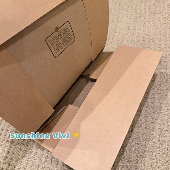 NEW Coach One Piece Gift Box Large 12.5 x 10.5 x 4.75 inches Coach Logo on Lids - Picture 2 of 5